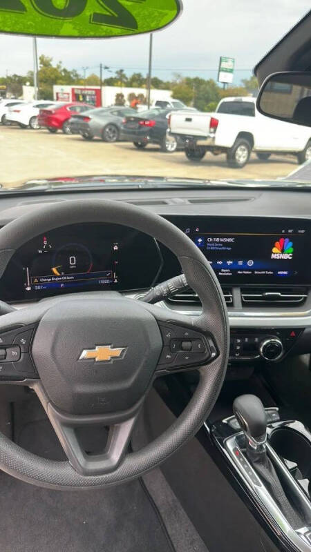 2025 Chevrolet Trax LT