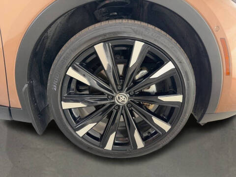 2025 Toyota Crown Platinum