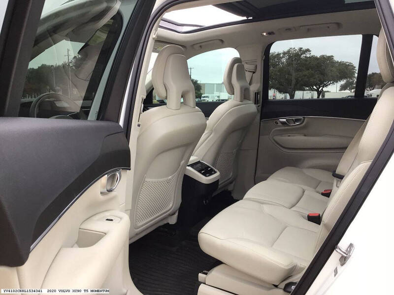 2020 Volvo XC90 T5 Momentum
