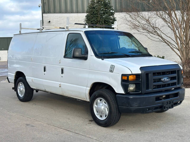 2013 Ford E-Series Econoline Van Commercial photo 3