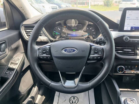 2022 Ford Escape Hybrid SEL