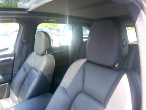 2014 Porsche Cayenne Platinum