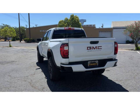 2025 GMC Canyon Elevation