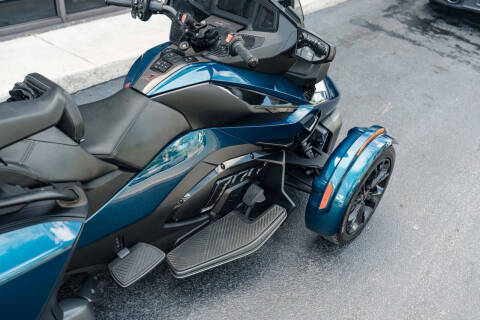 2022 Can-Am Spyder RT SE6