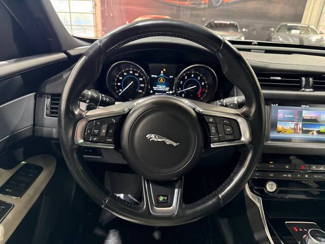 2016 Jaguar XF R-Sport