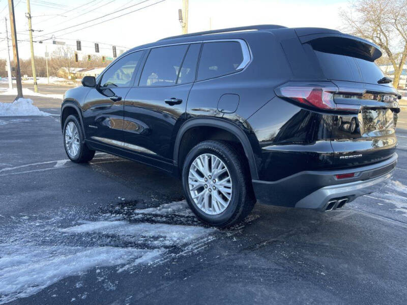 2024 GMC Acadia Elevation