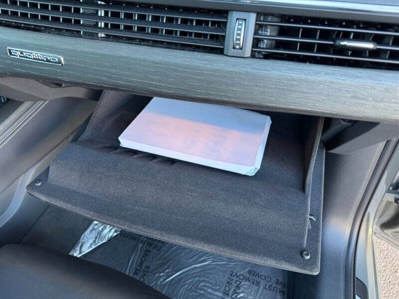 2024 Audi A4 quattro S line Prem Plus 45 TFSI