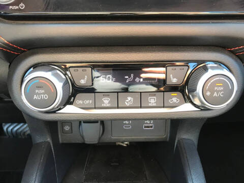 2023 Nissan Versa SR