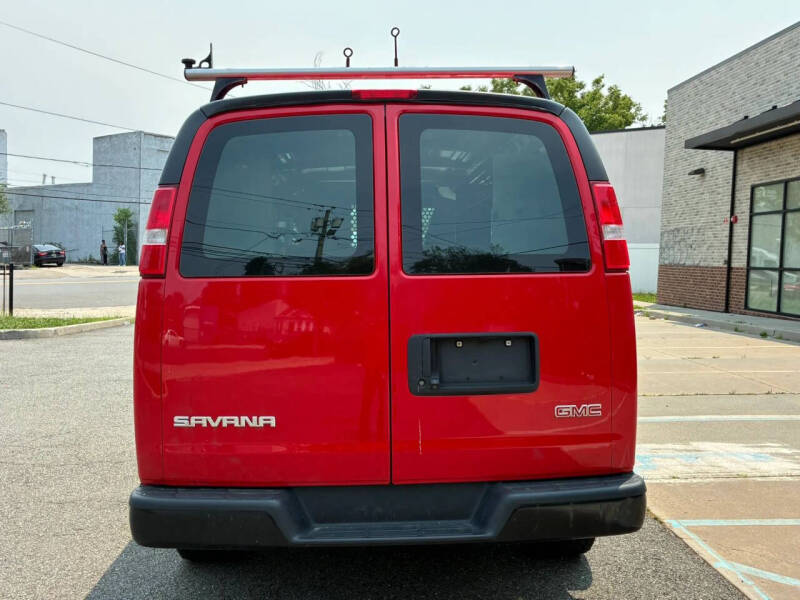 2019 GMC Savana 2500