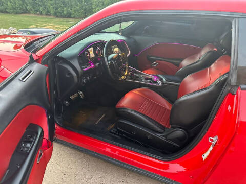2015 Dodge Challenger R/T Scat Pack Shaker