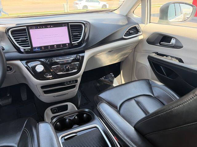 2023 Chrysler Pacifica Touring L