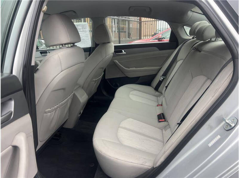 2018 Hyundai Sonata Hybrid SE