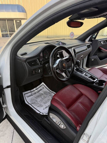 2018 Porsche Macan