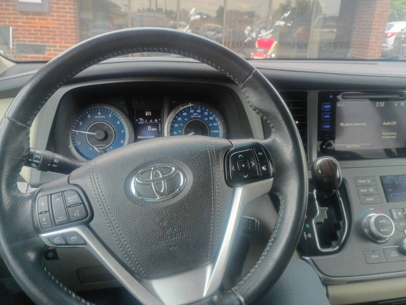 2017 Toyota Sienna