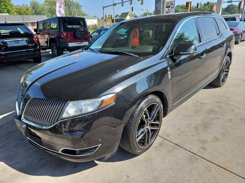 2013 Lincoln MKT for sale at SpringField Select Autos in Springfield IL