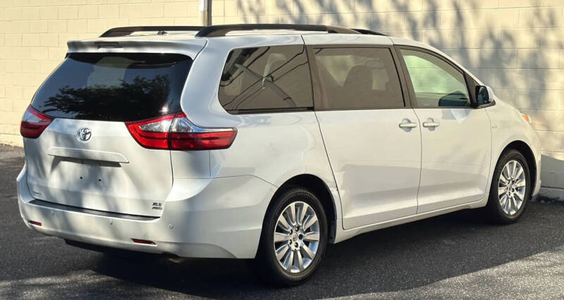2016 Toyota Sienna