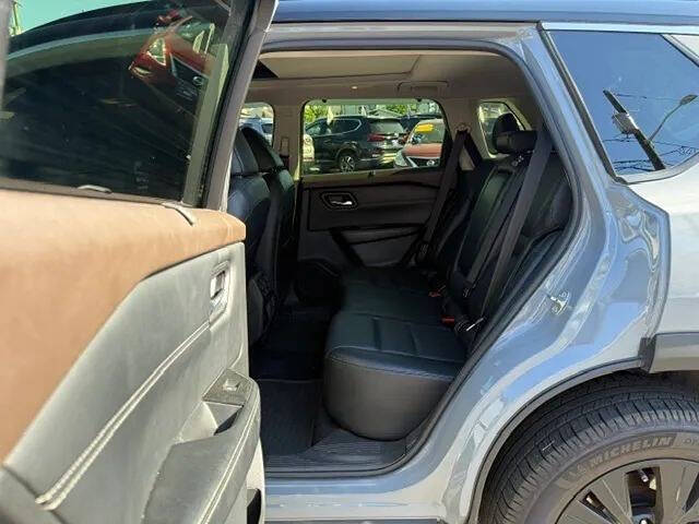 2023 Nissan Rogue SV