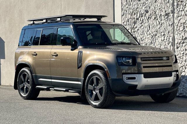 2025 Land Rover Defender 110 P300 S