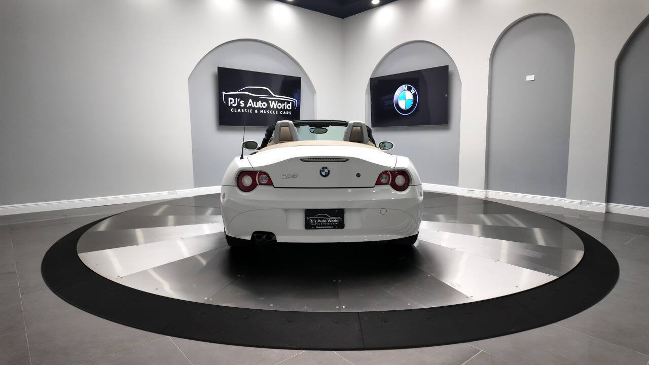 2005 BMW Z4 18