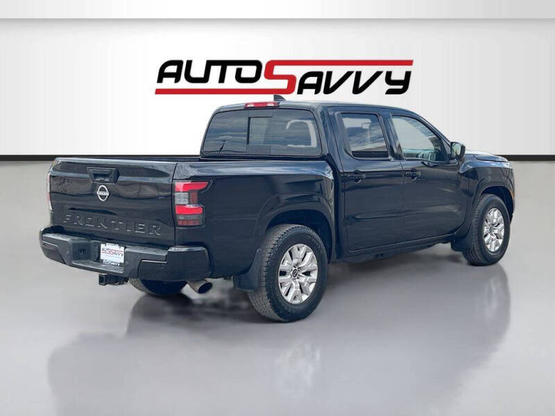 2024 Nissan Frontier SV