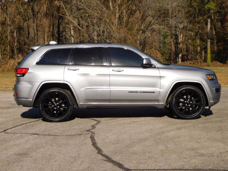 2019 Jeep Grand Cherokee Laredo