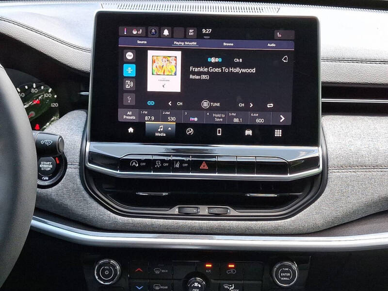 2023 Jeep Compass Latitude Lux