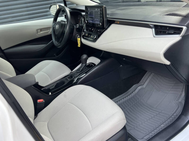 2022 Toyota Corolla LE