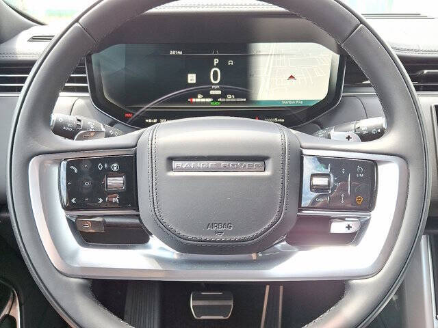 2025 Land Rover Range Rover P550e SE