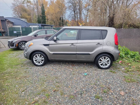 2012 Kia Soul +
