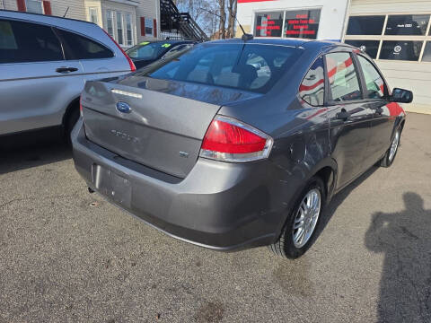2010 Ford Focus SES