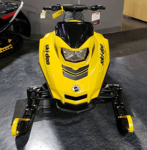 2024 Ski-Doo MXZ X