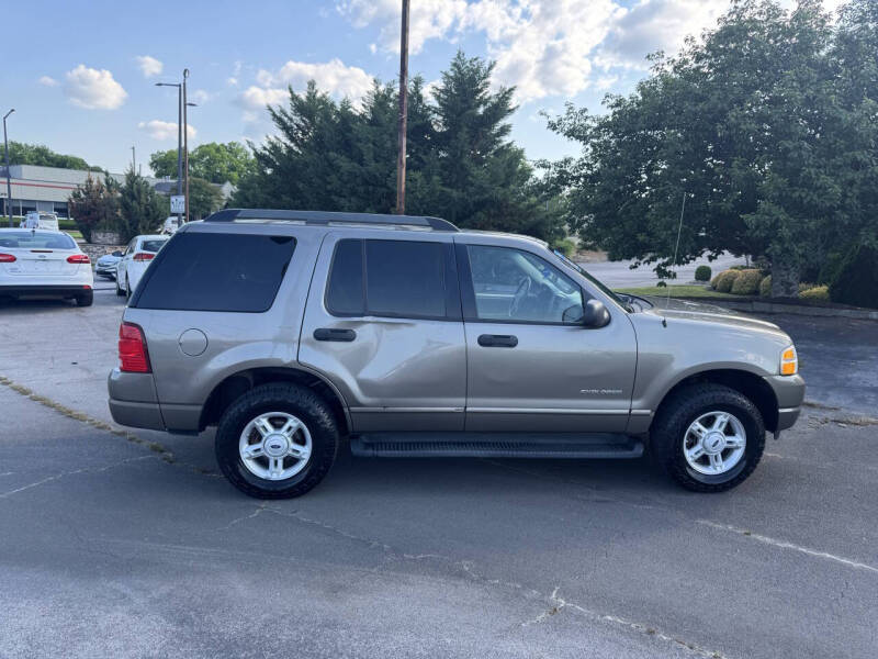 2005 Ford Explorer XLT