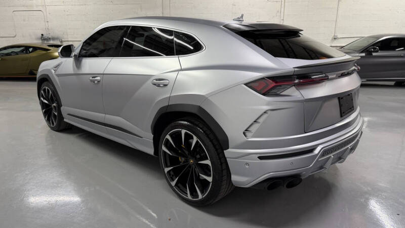 2022 Lamborghini Urus