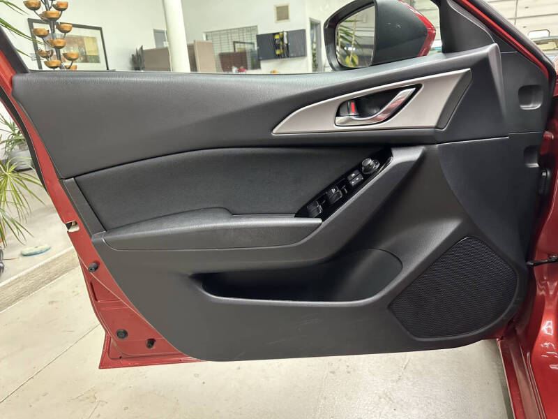 2017 Mazda MAZDA3 Sport