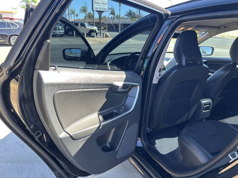 2017 Volvo XC60 T5 Dynamic