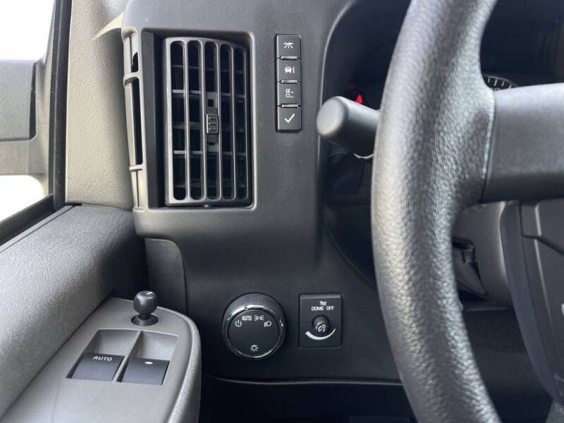 2024 Chevrolet Express 2500