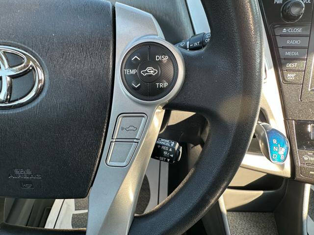 2012 Toyota Prius v Five