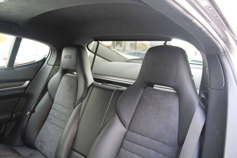 2015 Porsche Panamera GTS