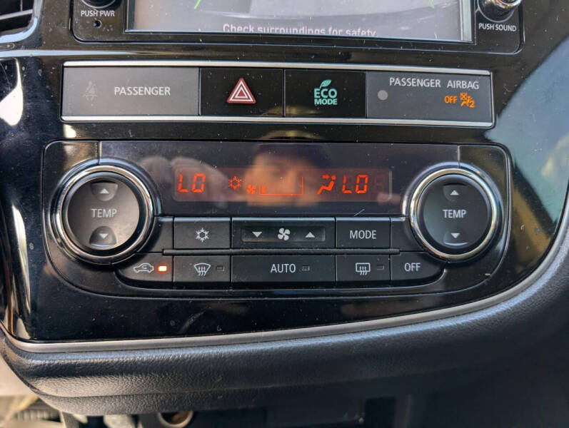 2019 Mitsubishi Outlander ES