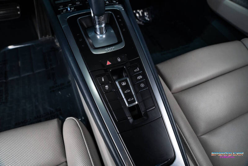 2017 Porsche 911 Carrera 4S