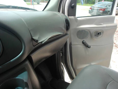 2003 Ford E-Series E-250