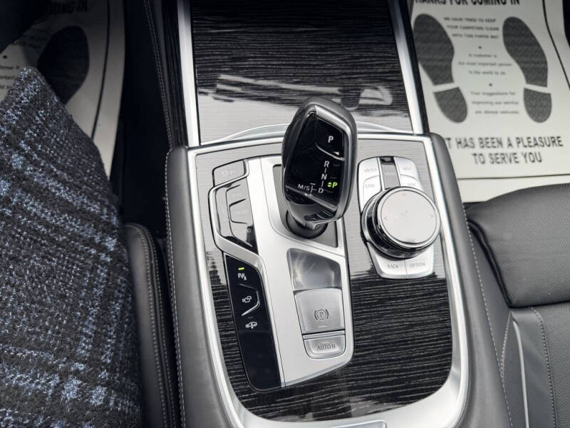 2017 BMW 7 Series 750i