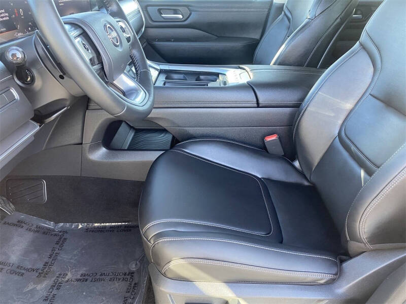 2026 Nissan Armada SV