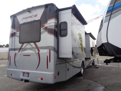 2015 Freightliner M2 106