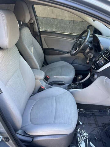 2017 Hyundai Accent Value Edition