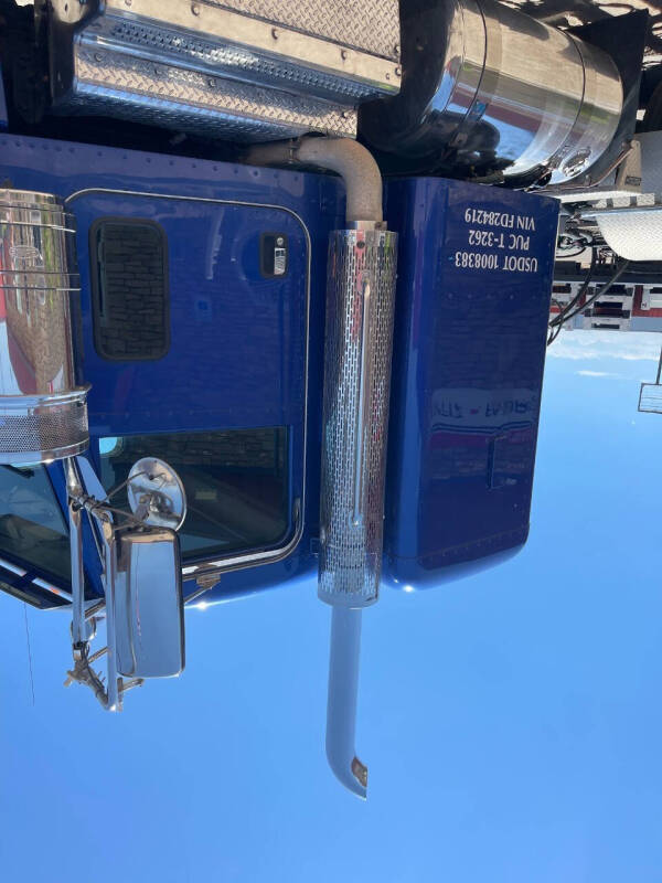 2015 Peterbilt 389