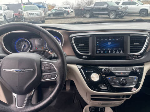 2020 Chrysler Voyager LXi