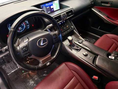 2017 Lexus IS 200t