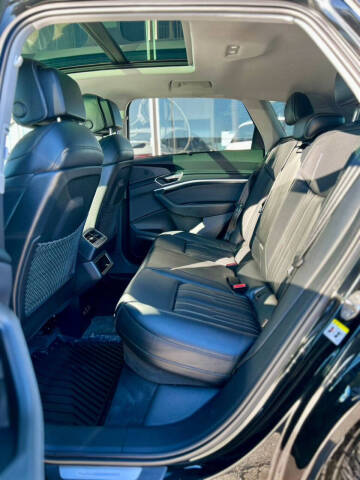 2024 Audi Q8 e-tron quattro Prestige