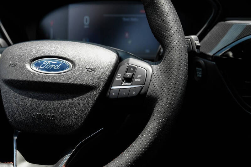 2025 Ford Escape ST-Line Select